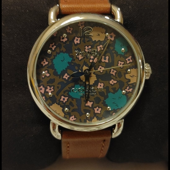 COACH Swiss Quartz Movement Watch main image 2